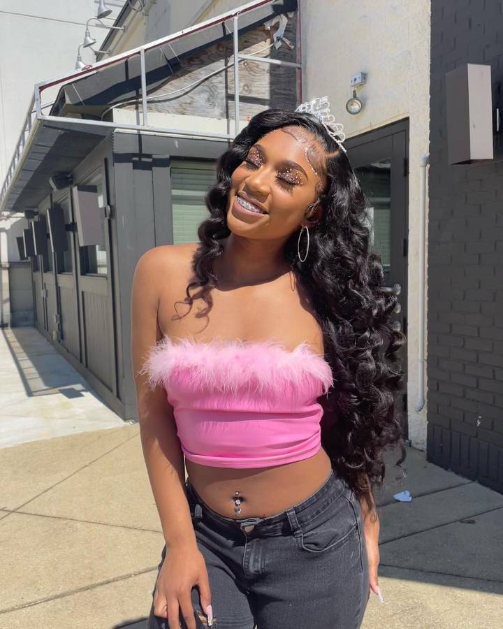 Brace Face Laii looking stunning in pink tops and jeans. spritelybud.com