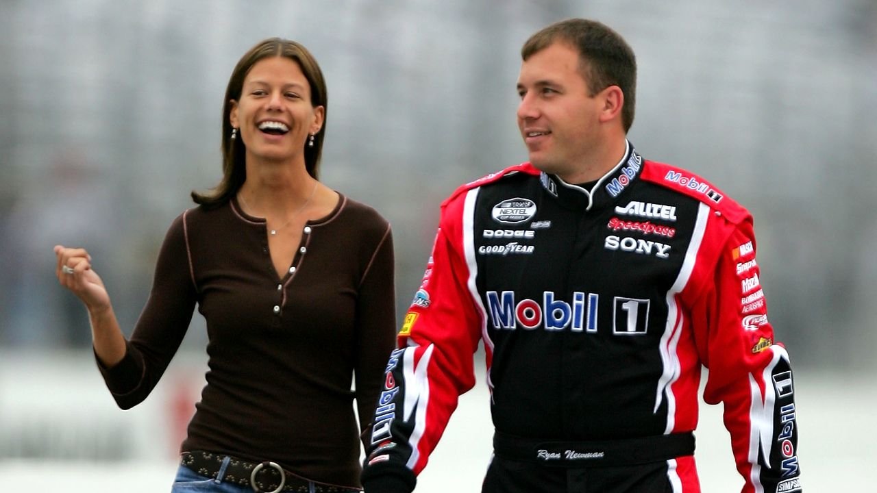 As of 2023, Ryan Newman seems to have no girlfriend. According to multiple sources, he seems to be more focused on his career and relationship with his two daughters, whom he shares with his ex-wife Krissie Newman. spritelybud.com