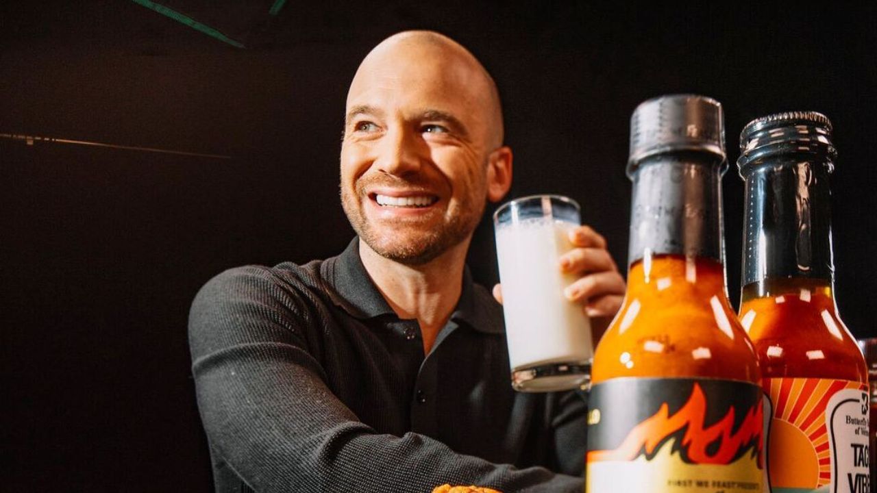 Sean Evans has a net worth of $10 million US dollars with the primary source of income as the host and producer of the show Hot Ones. spritelybud.com 