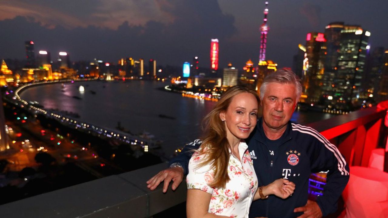 Carlo Ancelotti's current girlfriend is Mariann Barrena McClay with whom he is married. spritelybud.com