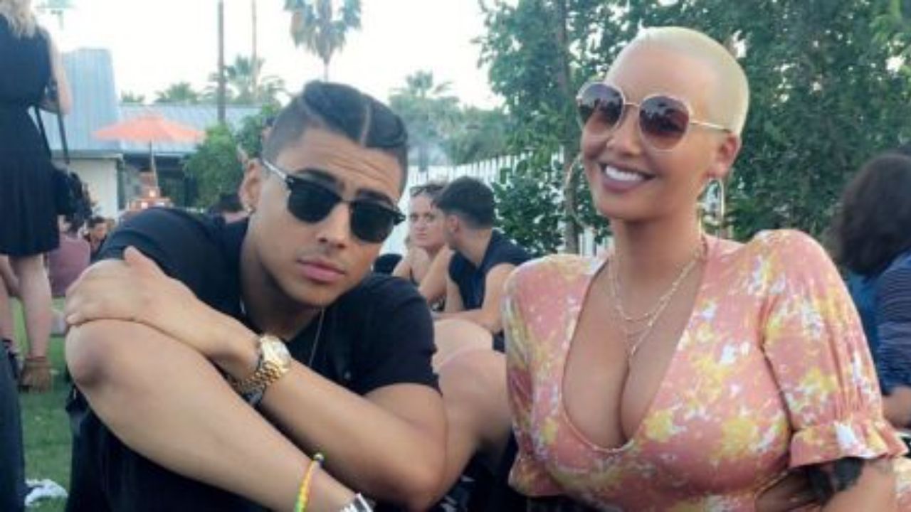 Quincy Brown was previously linked to Amber Rose. spritelybud.com